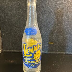 Vintage Lemmy Lemonade Bottle Peerless Beverage Co Buffalo, NY‎ 12 OZ